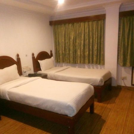 Hotel Monsoon Palace กูวาฮาติ ภายนอก รูปภาพ