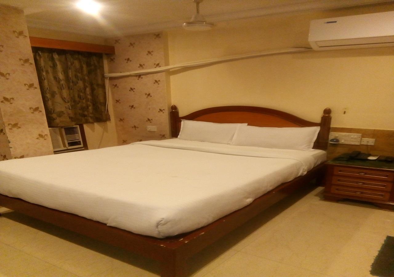 Hotel Monsoon Palace กูวาฮาติ ภายนอก รูปภาพ